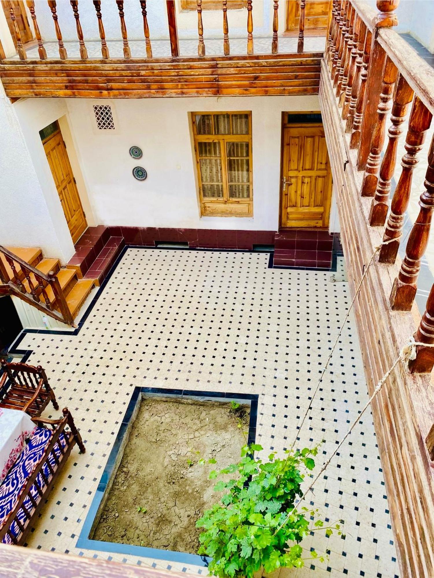 Antique Hotel In Old Town 부하라 외부 사진